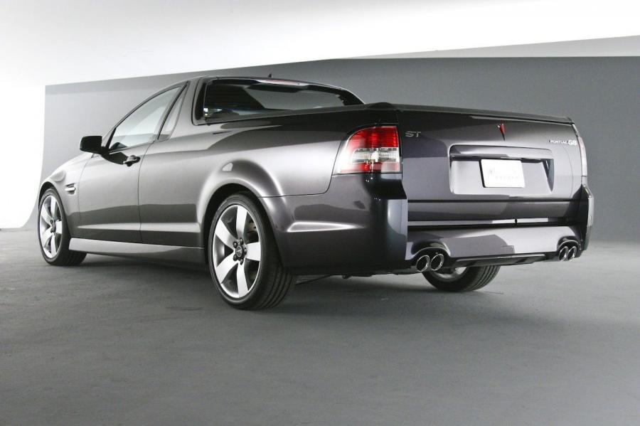  Pontiac G8 ST 2008 года  (фото 12 из 18)